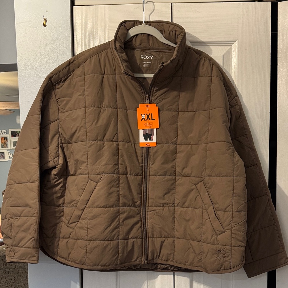 Roxy Women’s Quilted Puffer Jacket in Brown